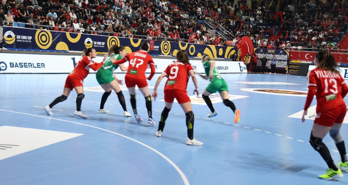 A Milli Kadın Hentbol Takımı Macaristan’a Mağlup Oldu