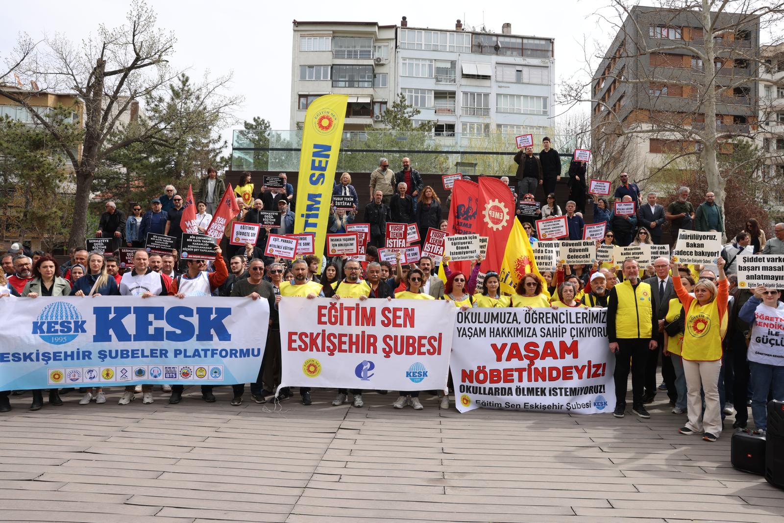 Kazım Kurt’tan Eğitim Sen’in yaşam nöbetine destek