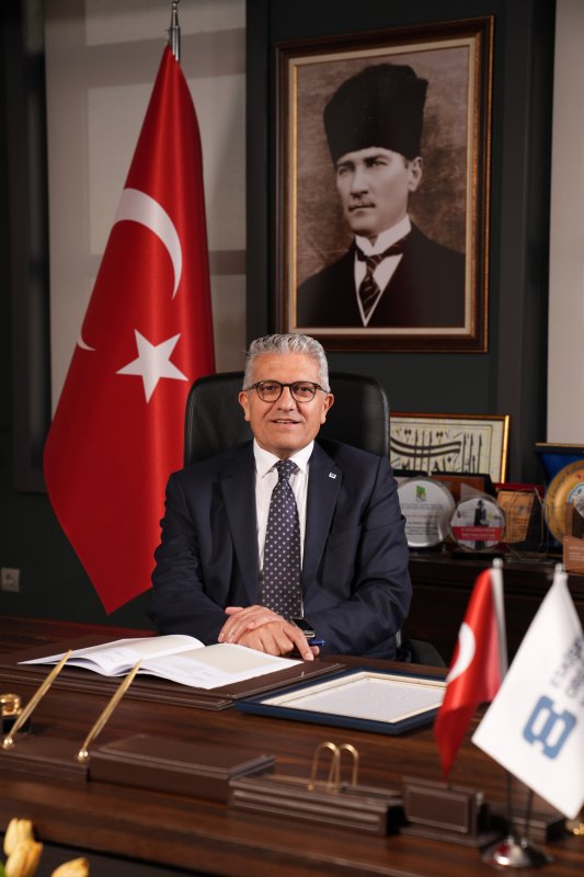 Nadir Küpeli’den 23 Nisan Mesajı: “Eğitimli ve Üretken Nesiller İçin Kararlılıkla Çalışıyoruz”