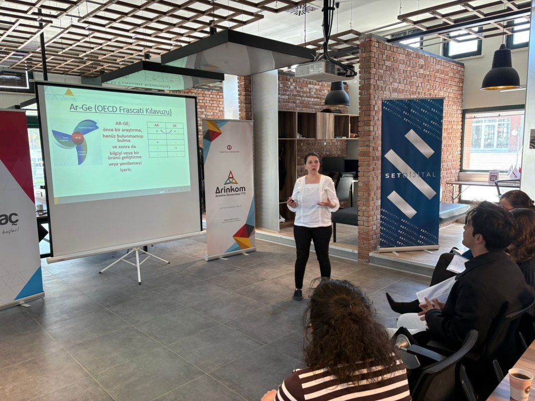 Sosyal Bilimlerde Fikri Haklar Ele Alındı