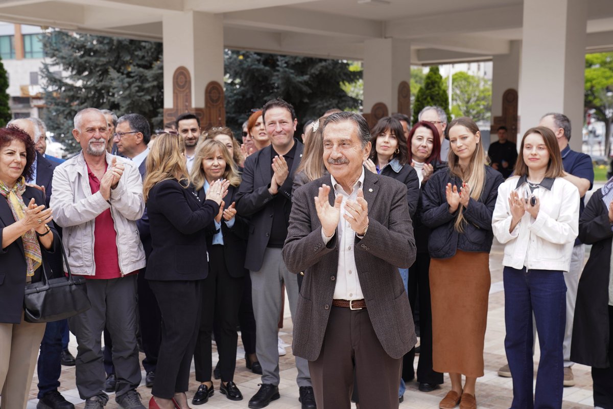 Ahmet Ataç’tan Bayram Öncesi Personelle Buluşma: “Tepebaşı Avrupa’da Bile Örnek Gösteriliyor”