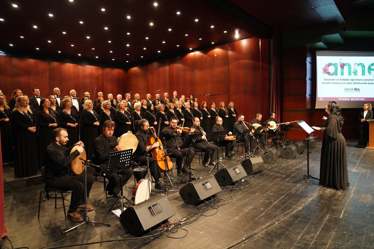 Anneler Günü’nde Türk Sanat Müziği Rüzgarı Esti