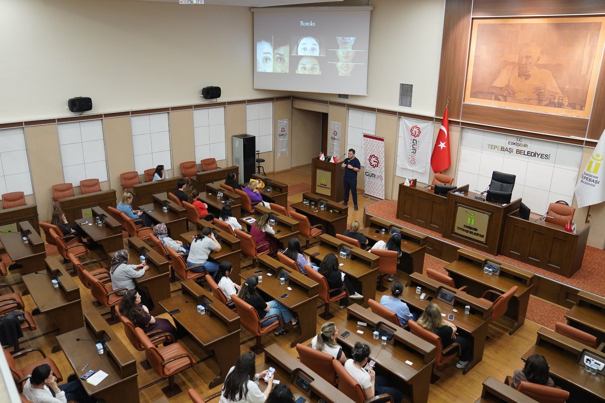 Tepebaşı Belediyesi personeline “Medikal Cerrahide Doğru Bilinen Yanlışlar” eğitimi verildi