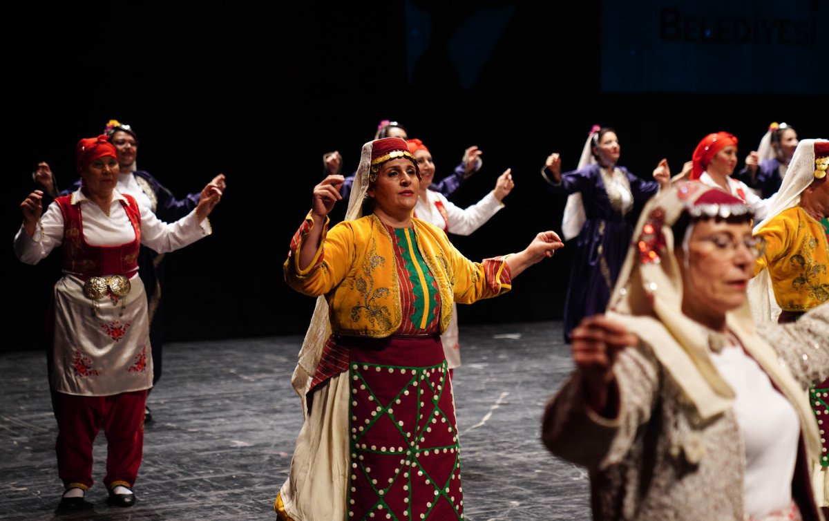 Tepebaşı Halk Dansları Topluluğu’ndan Muhteşem Gece