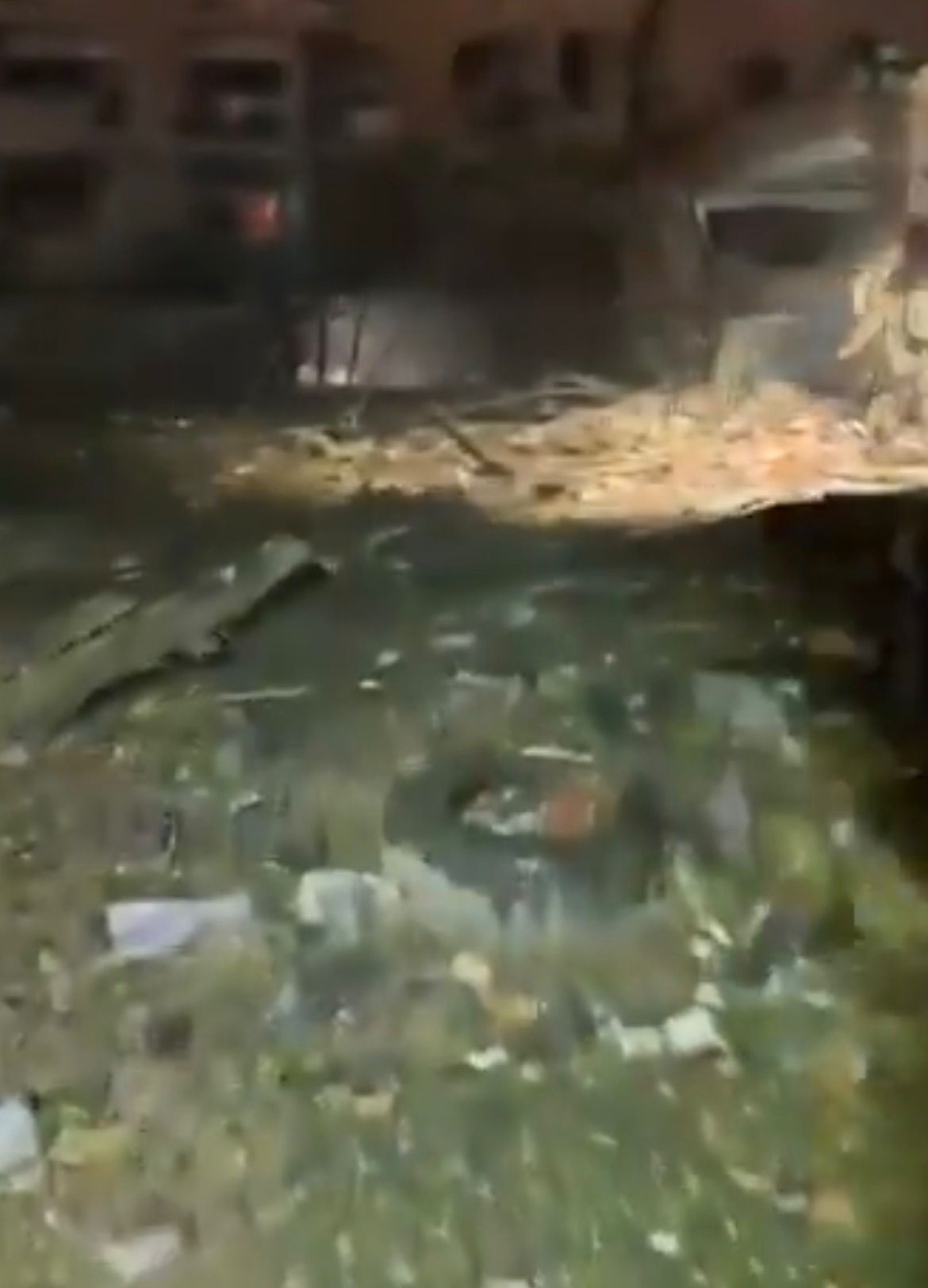 Arad’da Büyük Yıkım: Füze Saldırısının İzleri Ortaya Çıktı