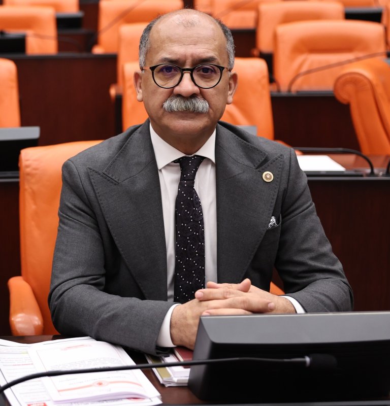 Sağlık Alanlarının Özelleştirilmesine Tepki: Açık Çelişki