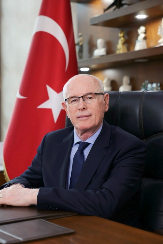 Başkan Kurt’tan 23 Nisan’da Milli Egemenlik Vurgusu