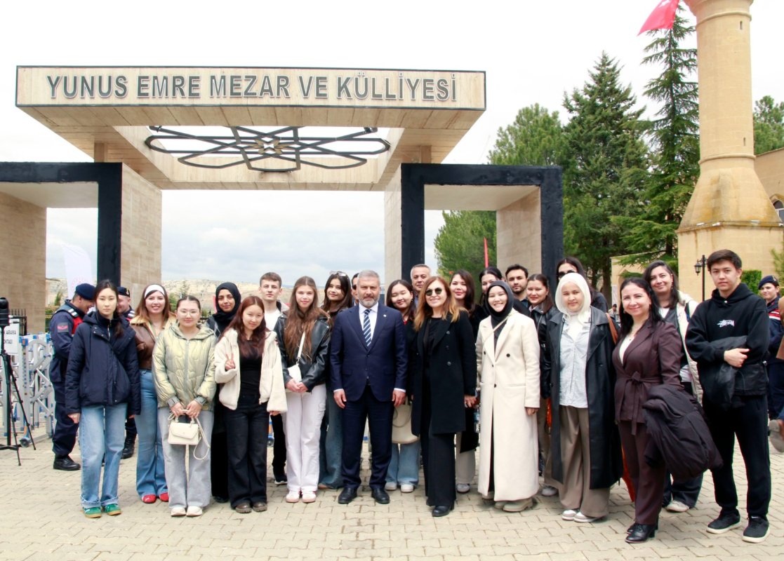 Eskişehir’de Yunus Emre anma programında kültürler buluştu