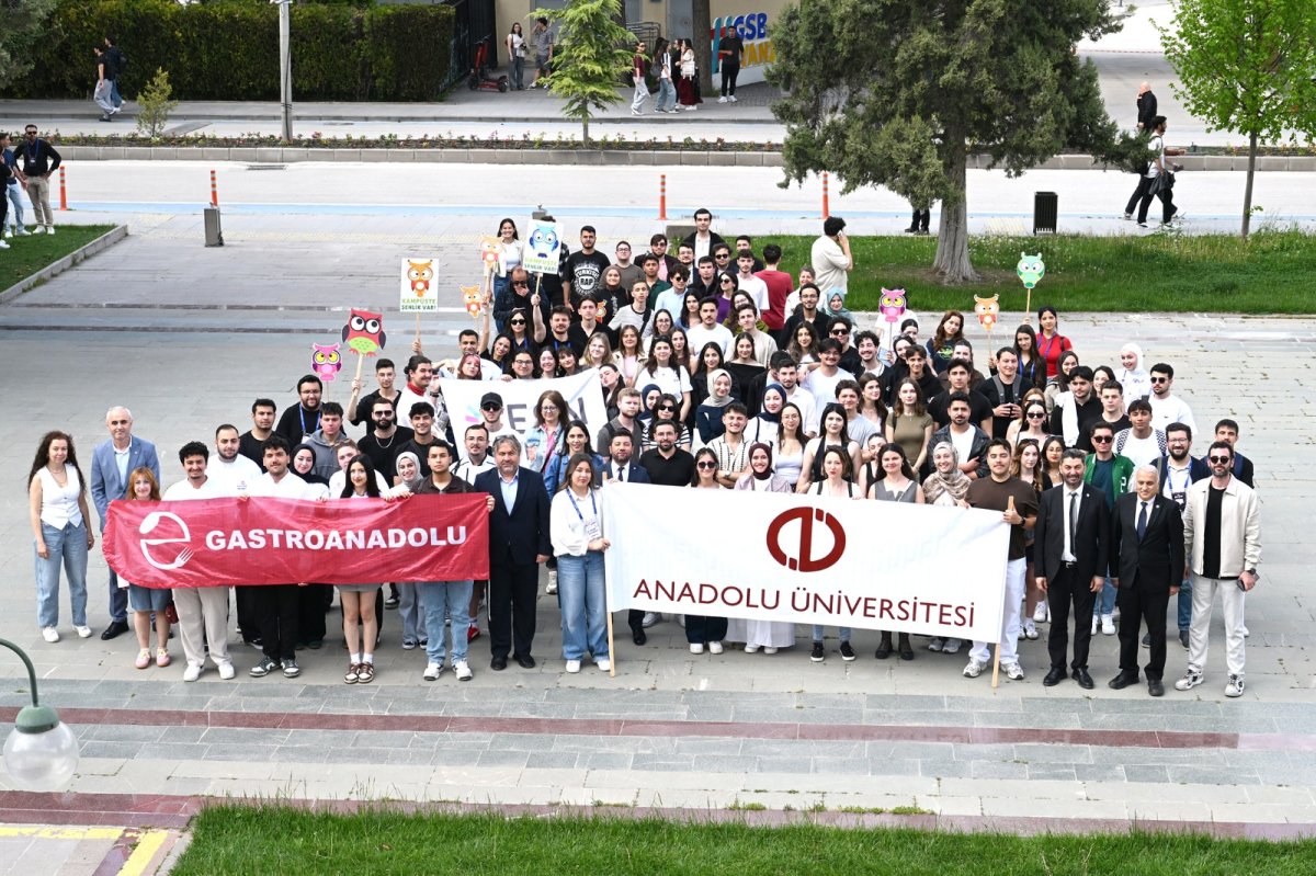Anadolu Üniversitesi’nde Bahar Şenlikleri Coşkusu Başladı