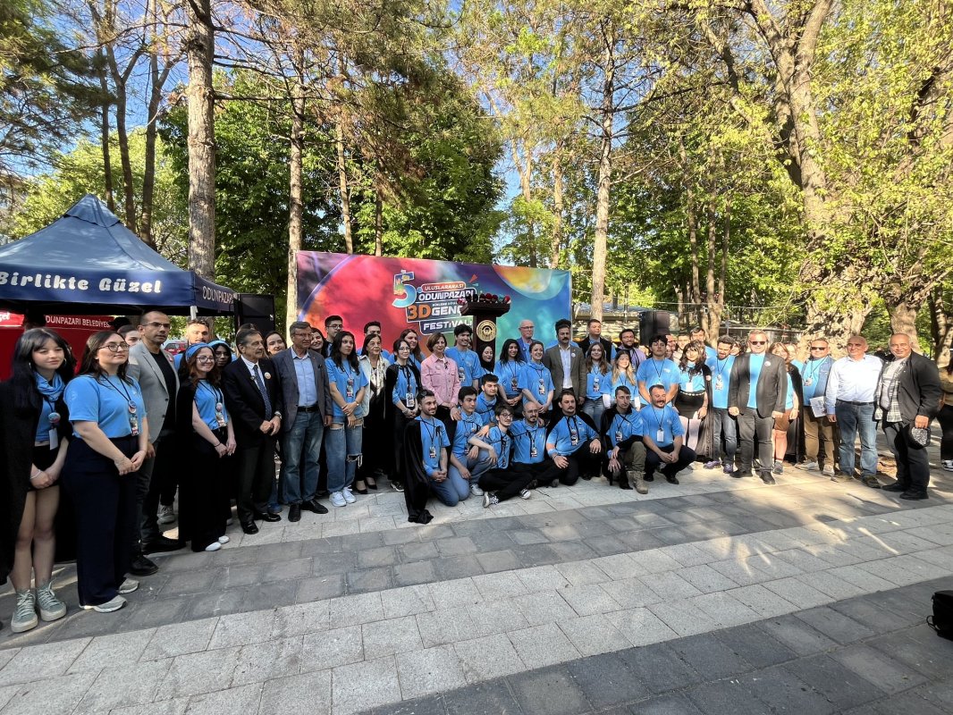 Odunpazarı Belediyesi ev sahipliğinde 3D Gençlik Festivali Kanlıkavak Parkı’nda kapılarını açtı