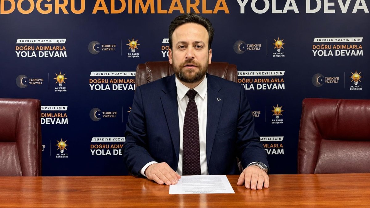 AK Parti Tepebaşı İlçe Başkanı Serhat Tunç’tan Sert Açıklama: “Tepebaşı Kötü Yönetimin Sembolü Haline Geldi”