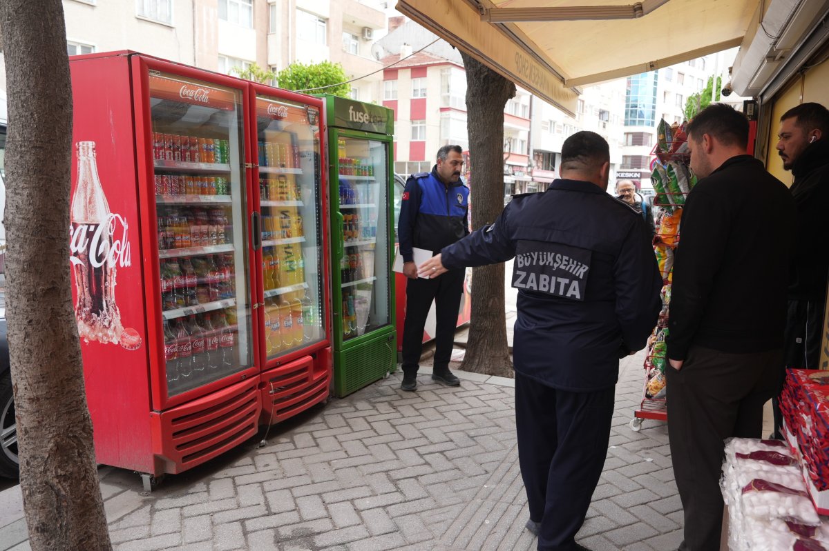 Büyükşehir Zabıtasından Kent Genelinde Sıkı Denetim: Kamu Alanı İşgallerine Geçit Yok