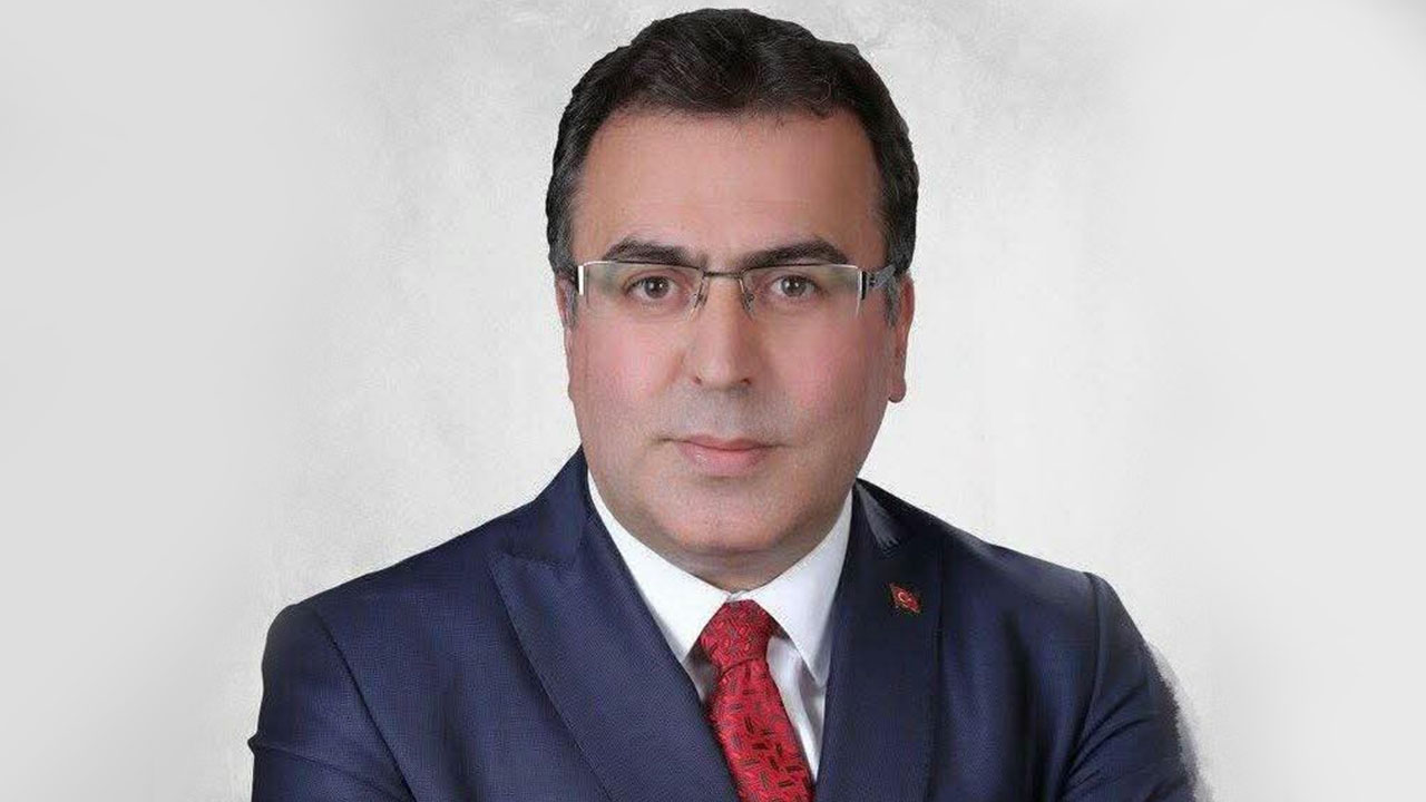 MHP Eskişehir İl Teşkilatı Feshedildi: Yeni İl Başkanı Ayhan Sezer Oldu