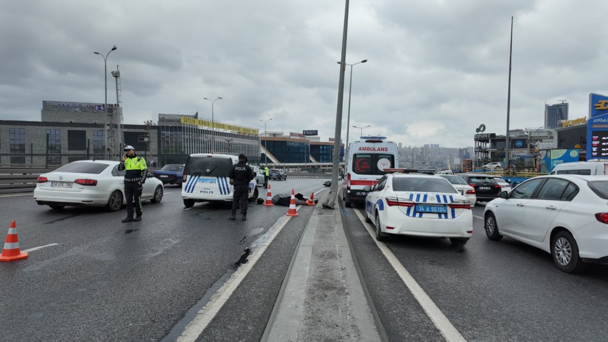 Motosikleti Ayağıyla İterken Dengesini Kaybetti