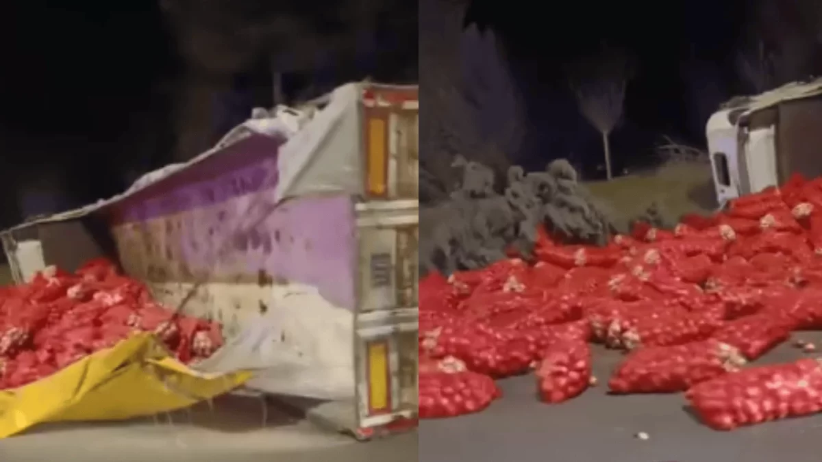 Eskişehir’de Kontrolden Çıkan Tır Devrildi: Çuvallar Yola Savruldu