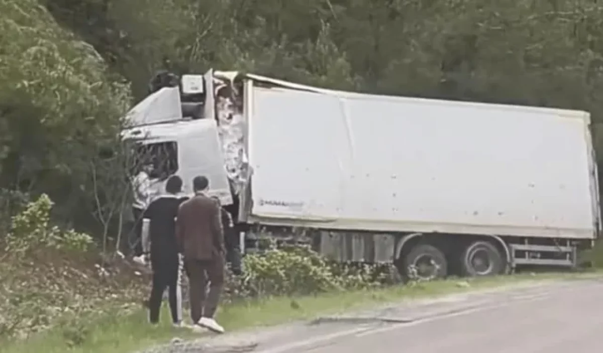 Eskişehir’de TIR Şarampole Girdi