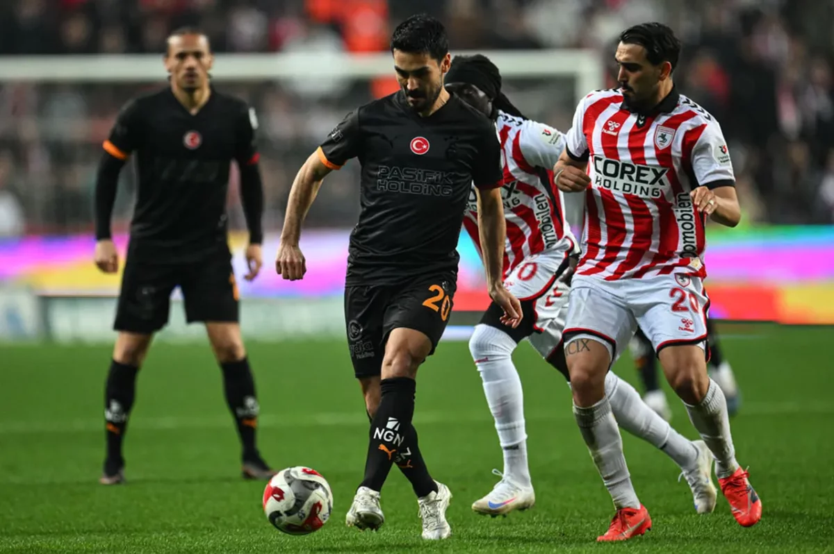 Galatasaray Samsun’da dağıldı! Şampiyonluk İstanbul’a kaldı