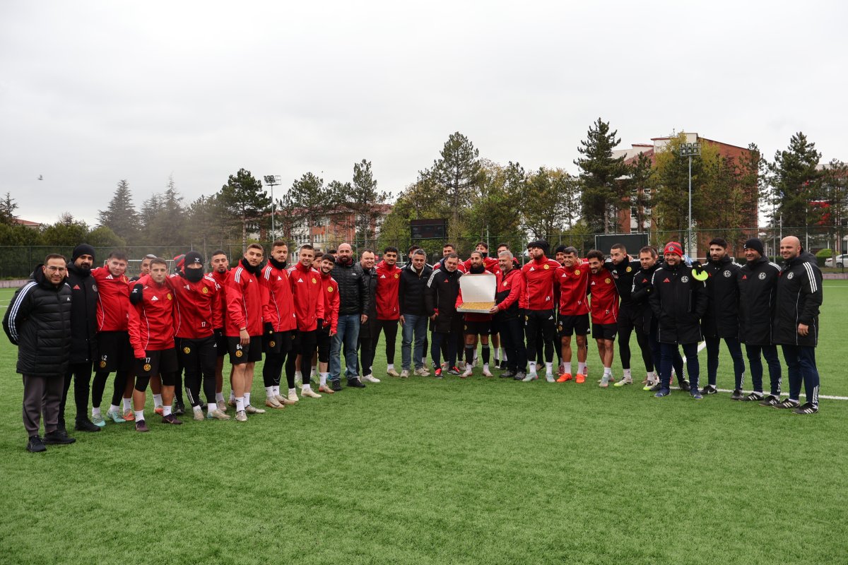 Anadolu Üniversitesi’nden Eskişehirspor’a Kritik Maç Öncesi Destek