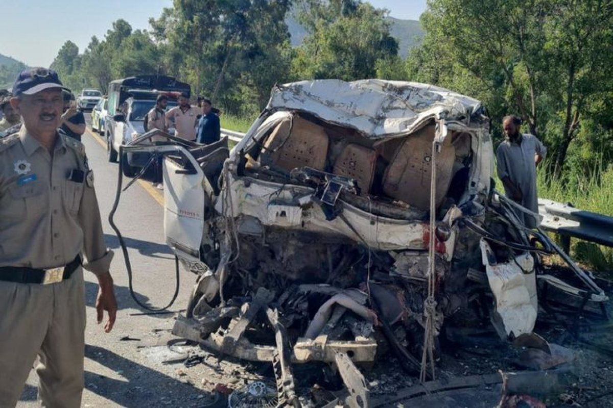 Pakistan’da Feci Kaza: 17 Kişi Hayatını Kaybetti