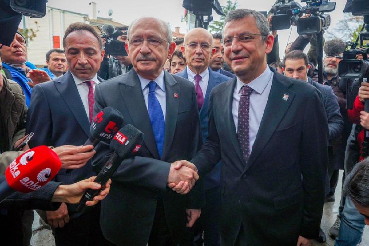 CHP’de Yeni Kriz İddiası: Parti Hesaplarına Erişim Donduruldu