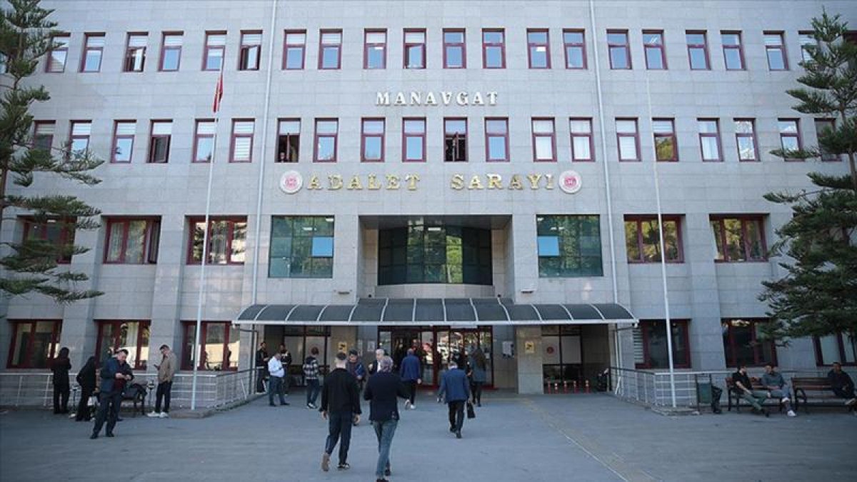 Antalya Bölge Adliye Mahkemesi’nden rüşvet ve yolsuzluk davasında ağır karar: 45 yıl hapis cezası