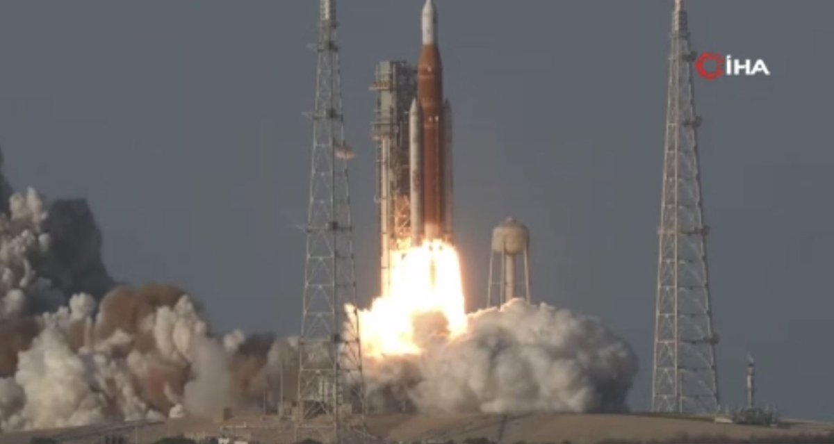 İnsanlık 54 Yıl Sonra Yeniden Ay Yolunda